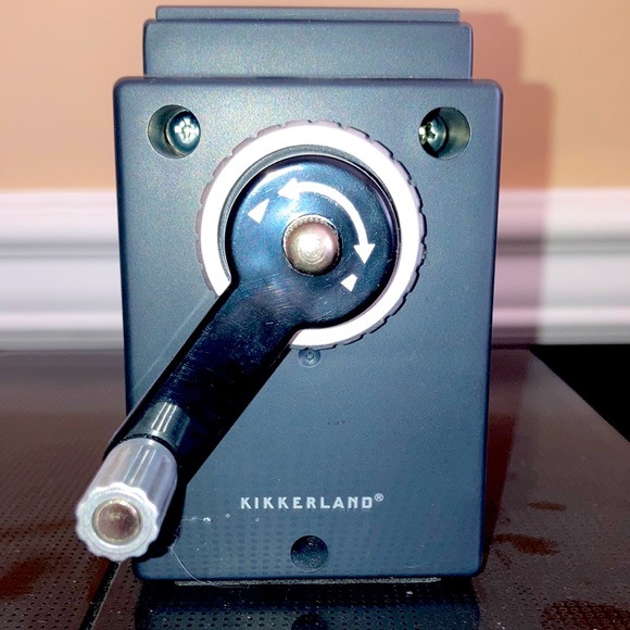 VINTAGE STYLE CAMERA SHARPENER📸🎞 - Picture 3 of 3